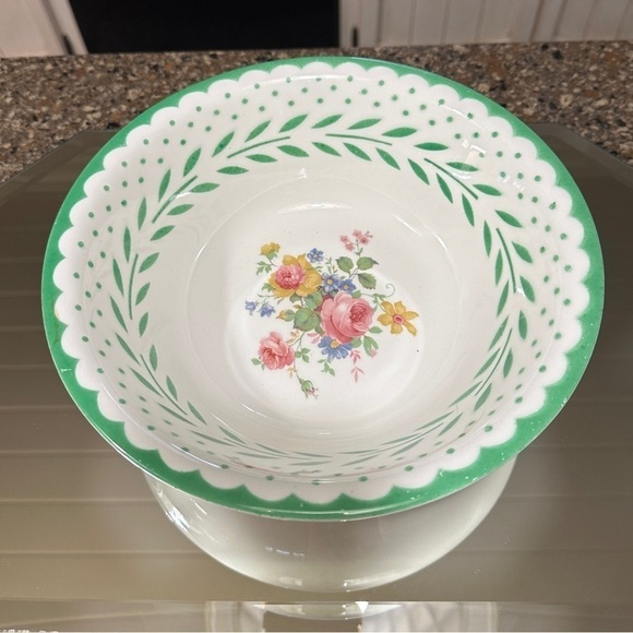 HOMER LAUGHLIN, VINTAGE, “VIRGINIA ROSE”, SERVING BOWL. - Picture 1 of 6